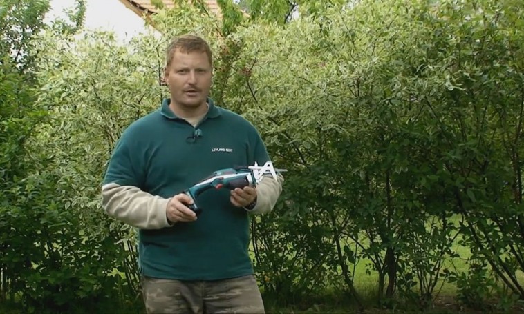 Bemutató: Bosch Keo akkumulátoros kerti fűrész