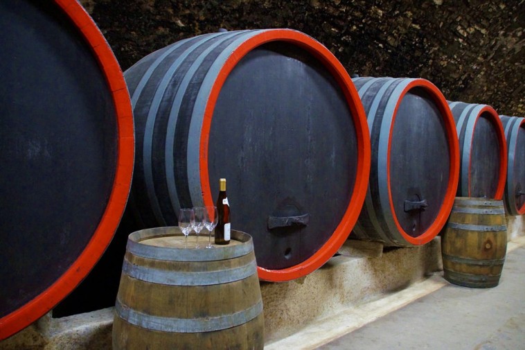 Hogyan lehet a bor savtartalmát szabályozni?