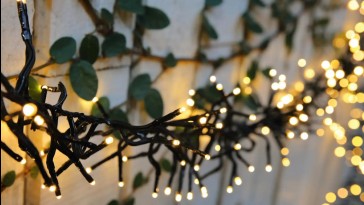 Fény a kertben – így alakíts ki hangulatos és energiatakarékos kerti világítást, ami télen is működik