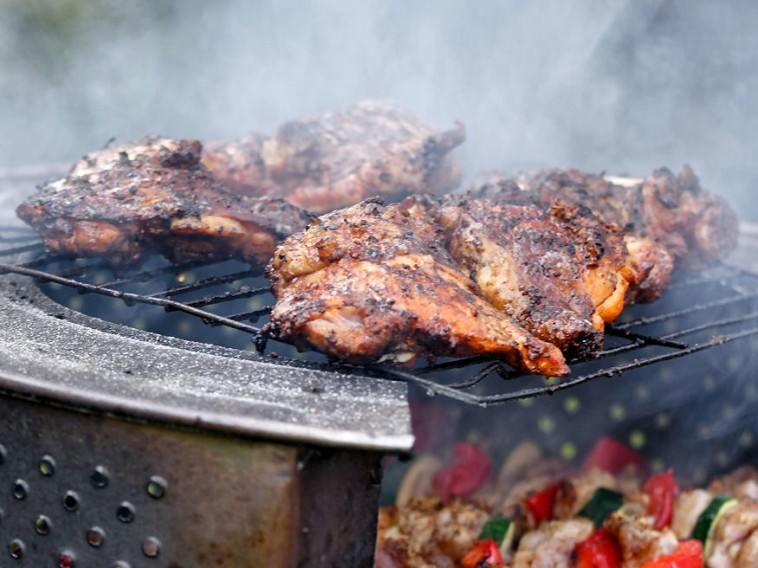 Valóban káros lehet az egészségre a rosszul grillezett hús?