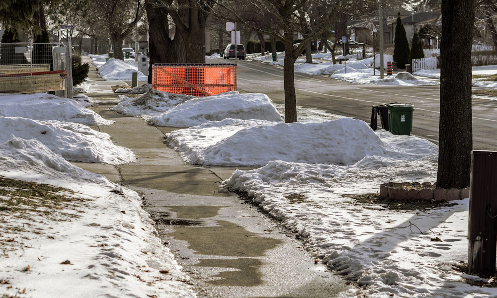 A fagy beálltával cél a környezetbarát jégmentesítés